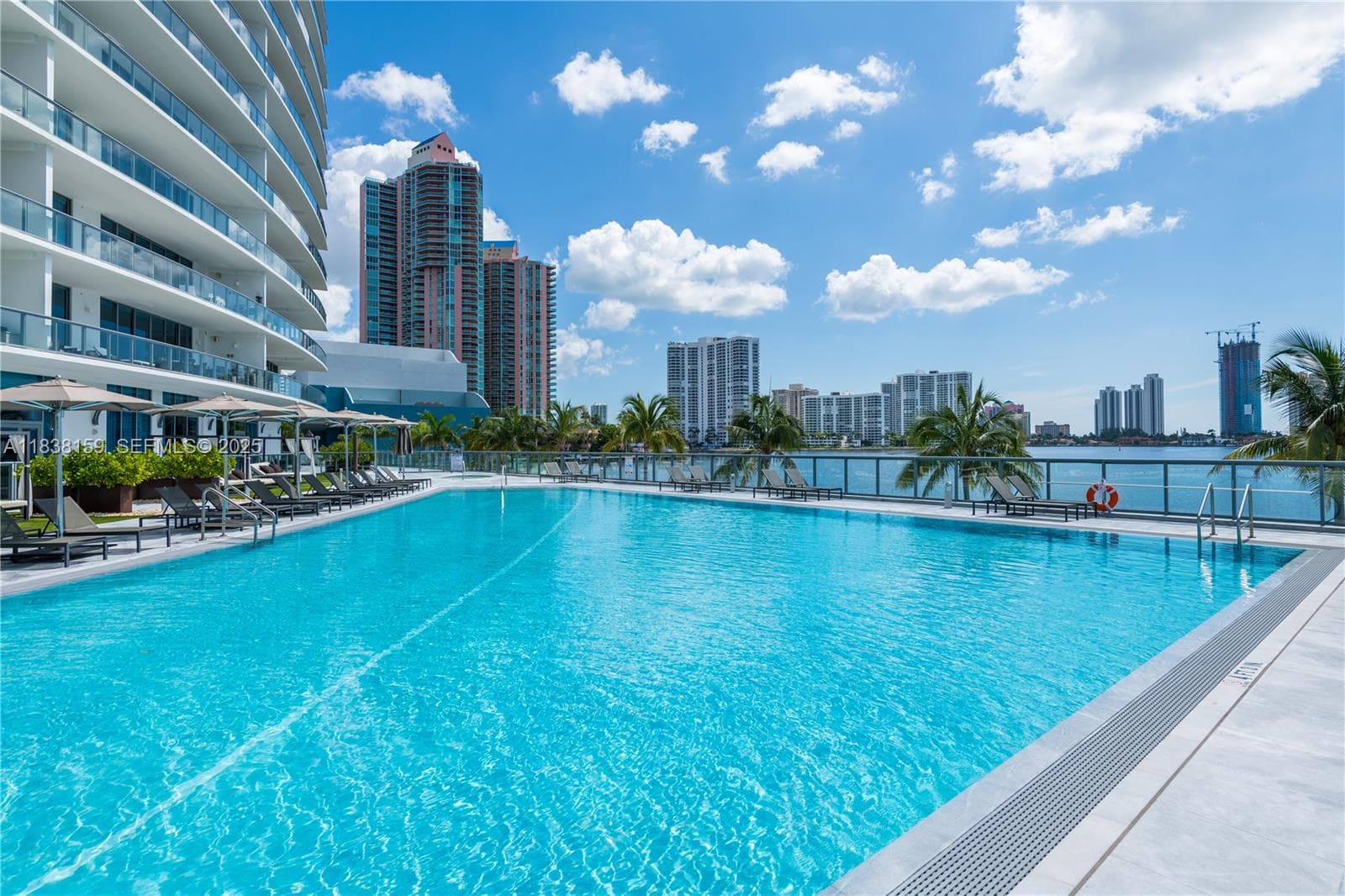 3250 NE 188th St # 601, Aventura FL 33180 — 4