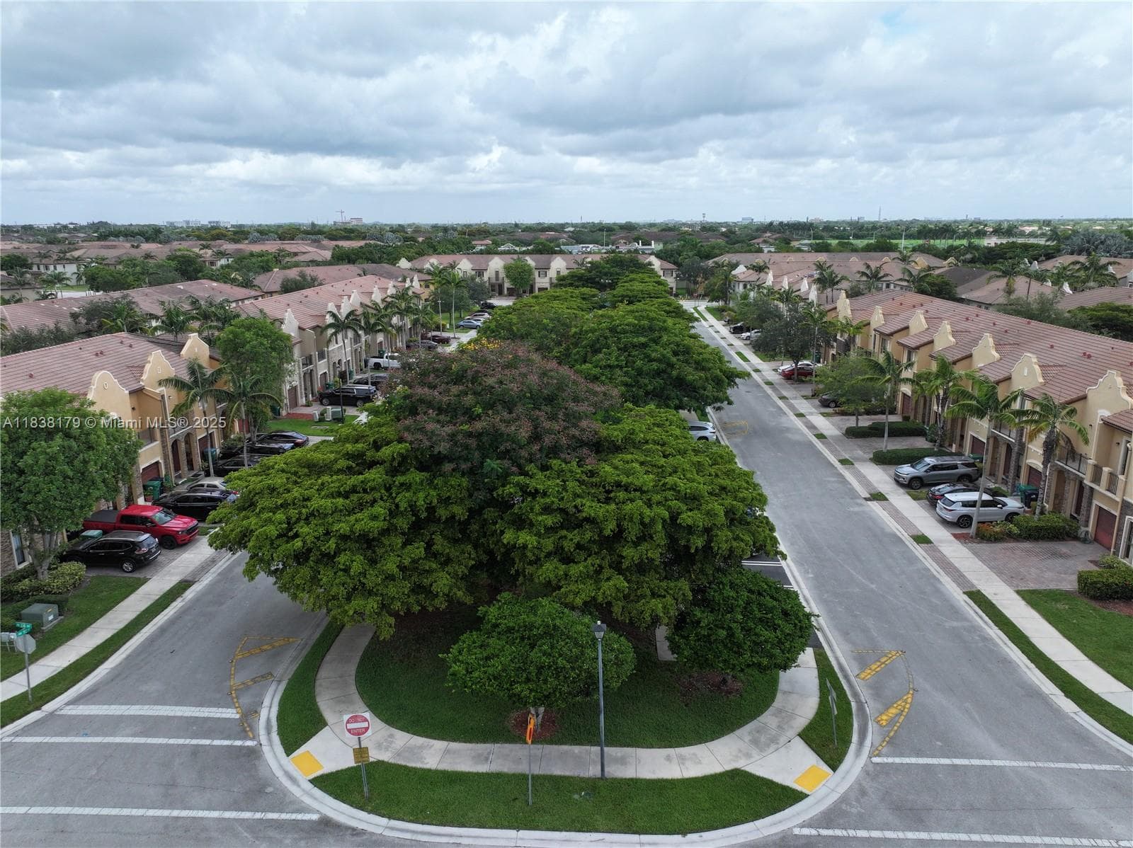 23477 SW 112th Pl, Homestead FL 33032 — 38
