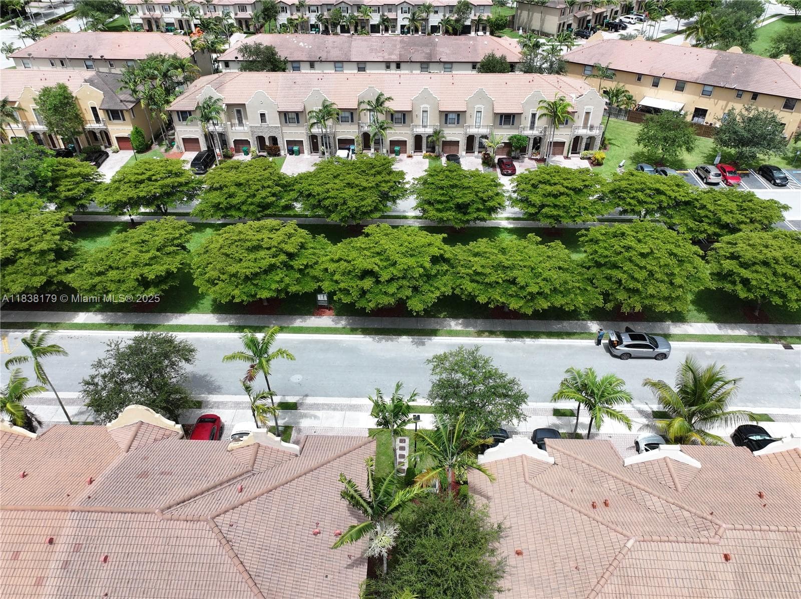 23477 SW 112th Pl, Homestead FL 33032 — 35