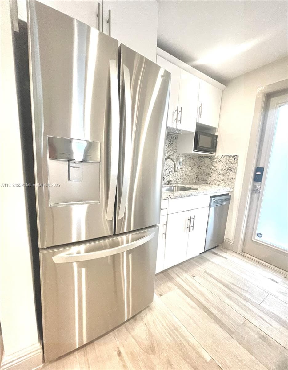 626 Meridian Ave # 1, Miami Beach FL 33139 — 6