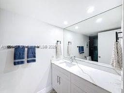 350 Grapetree Dr # 405, Key Biscayne FL 33149 — 26