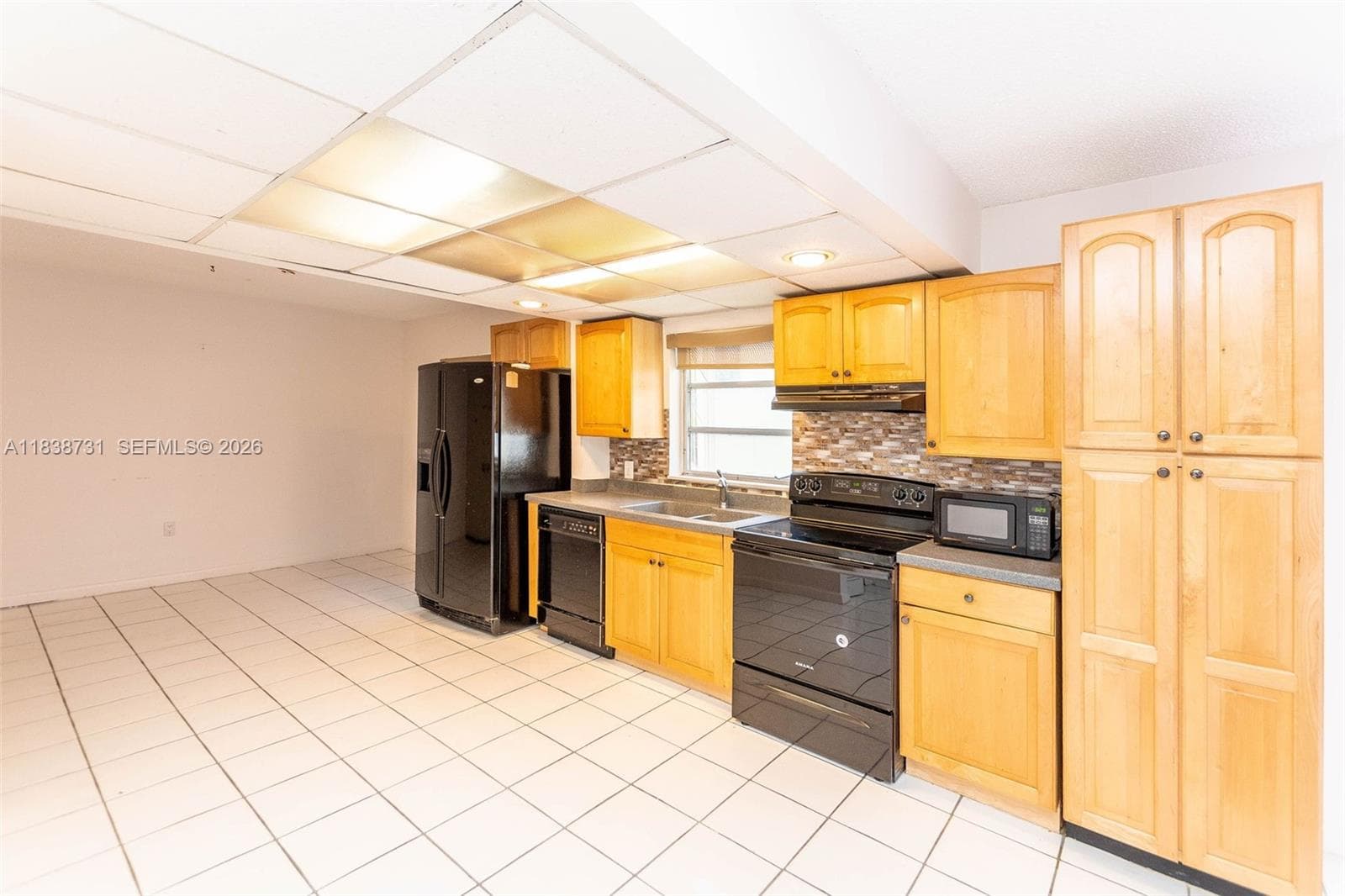 3862 NE 171st St # B, North Miami Beach FL 33160 — 13