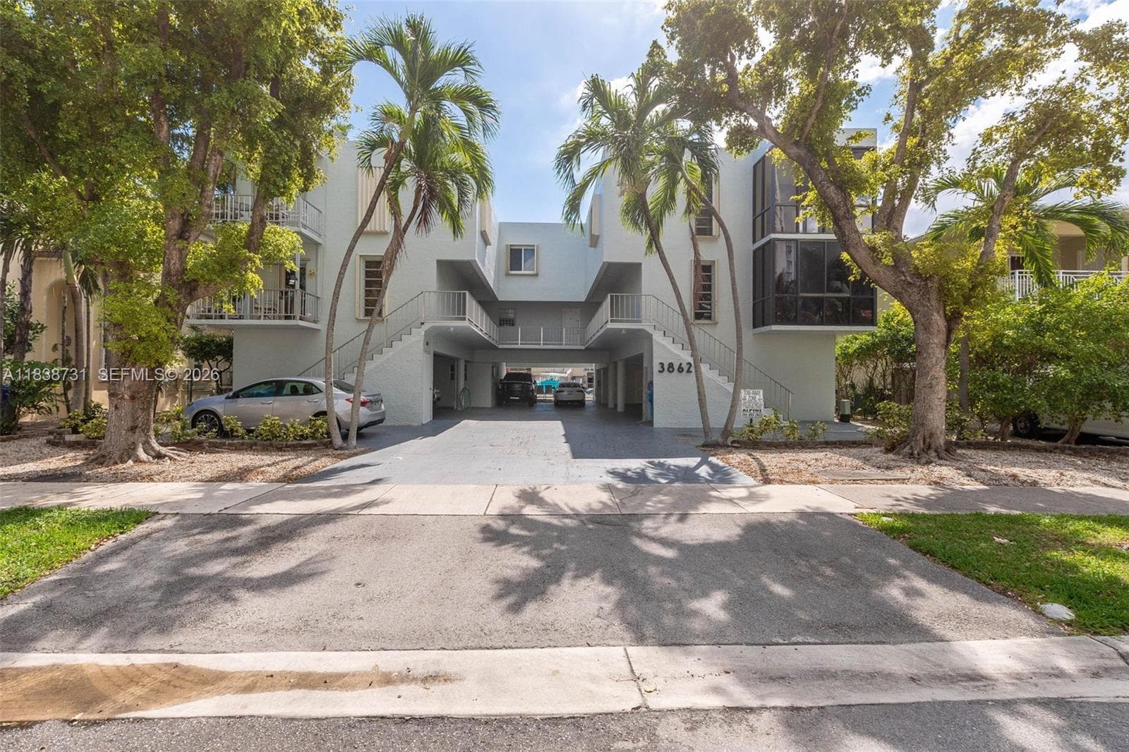 3862 NE 171st St # B, North Miami Beach FL 33160 — 1