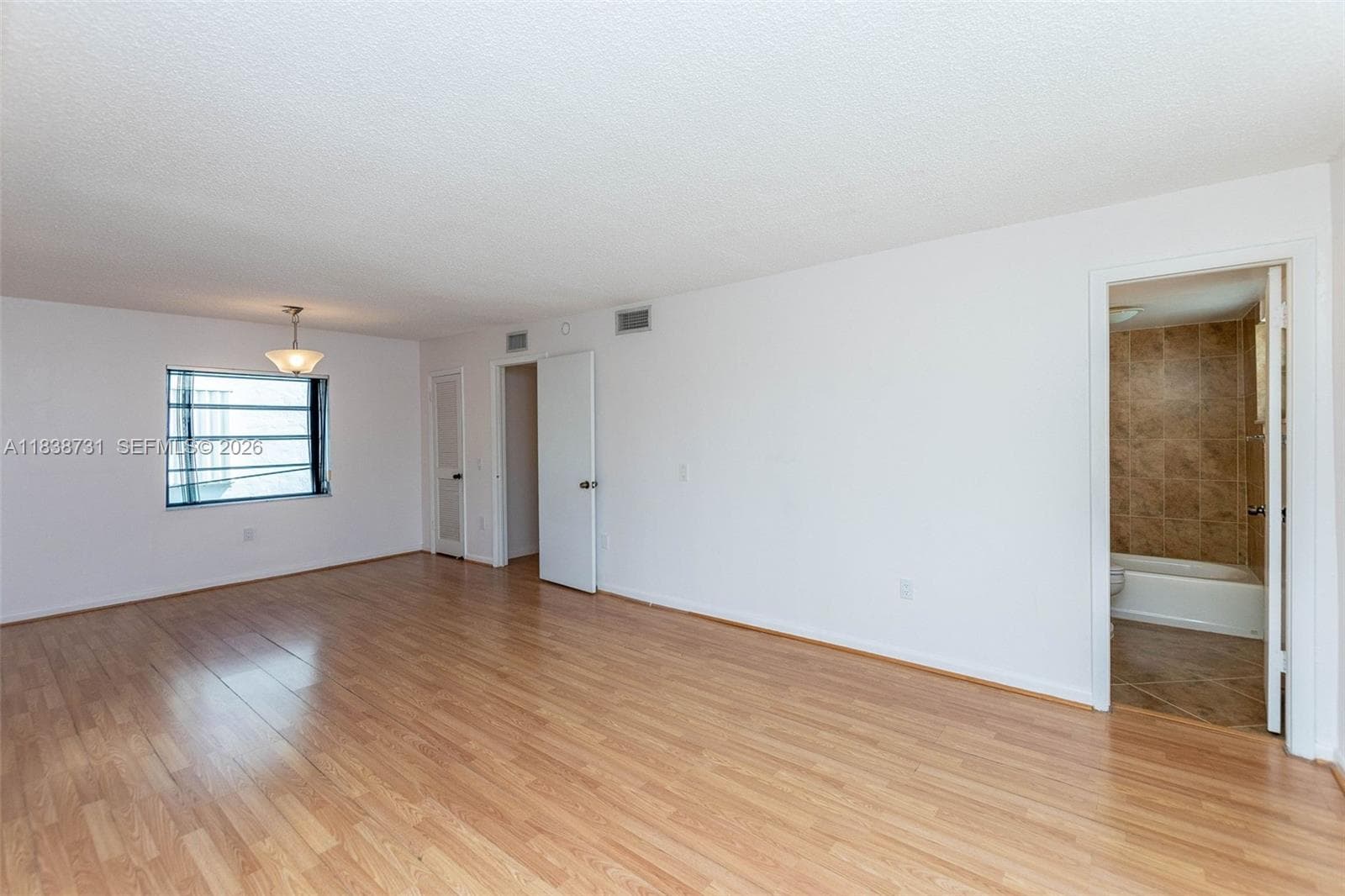3862 NE 171st St # B, North Miami Beach FL 33160 — 20