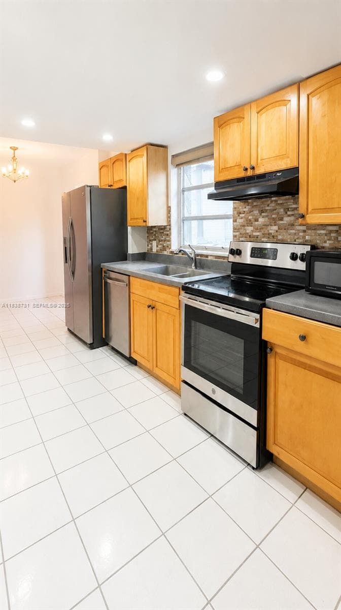 3862 NE 171st St # B, North Miami Beach FL 33160 — 14