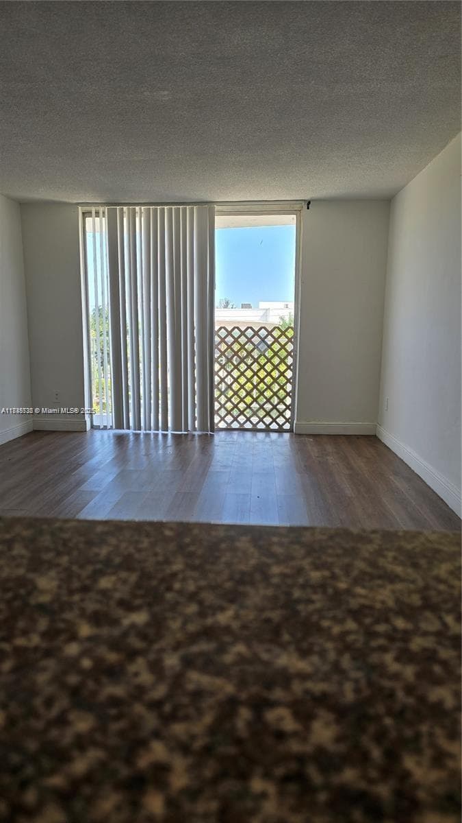 498 NW 165th St Rd # 407, Miami FL 33169 — 2