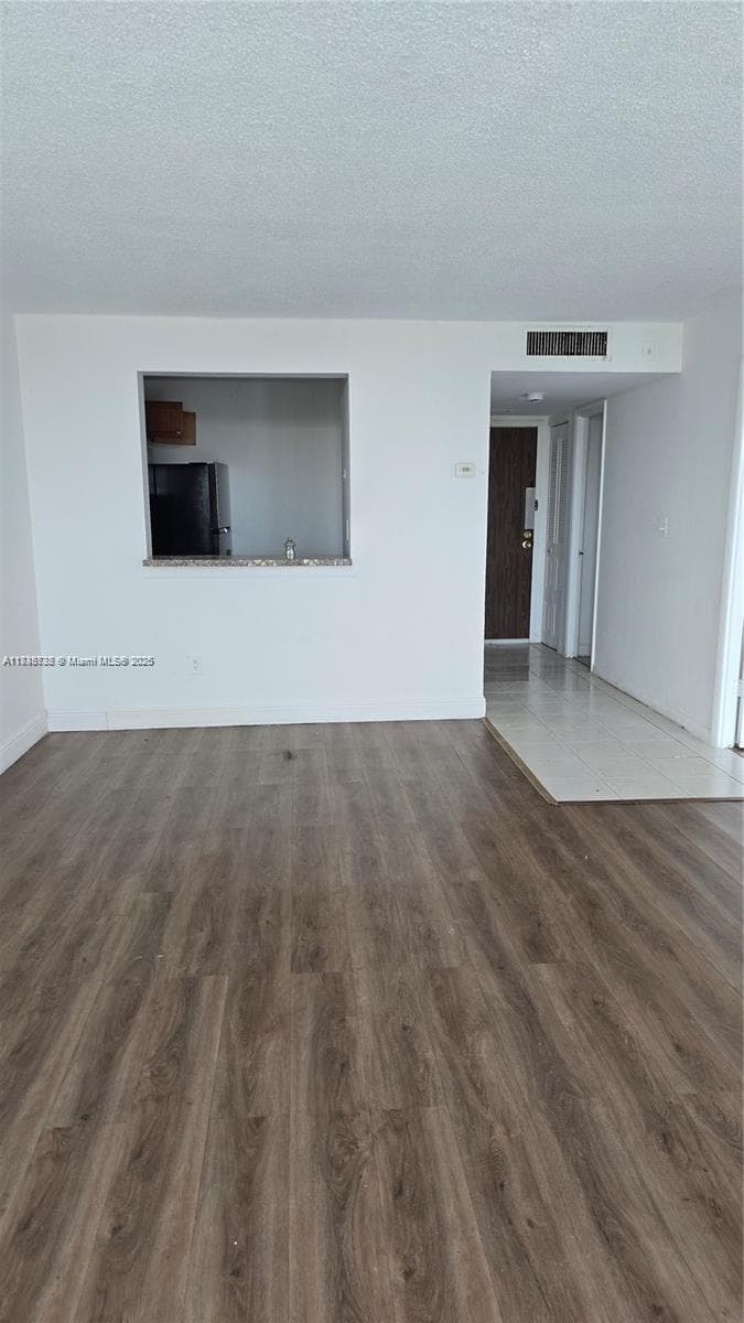 498 NW 165th St Rd # 407, Miami FL 33169 — 6