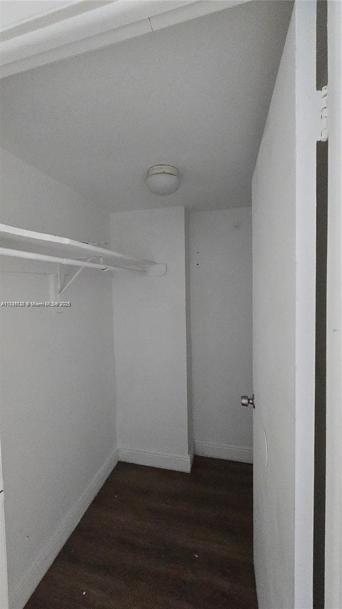 498 NW 165th St Rd # 407, Miami FL 33169 — 9