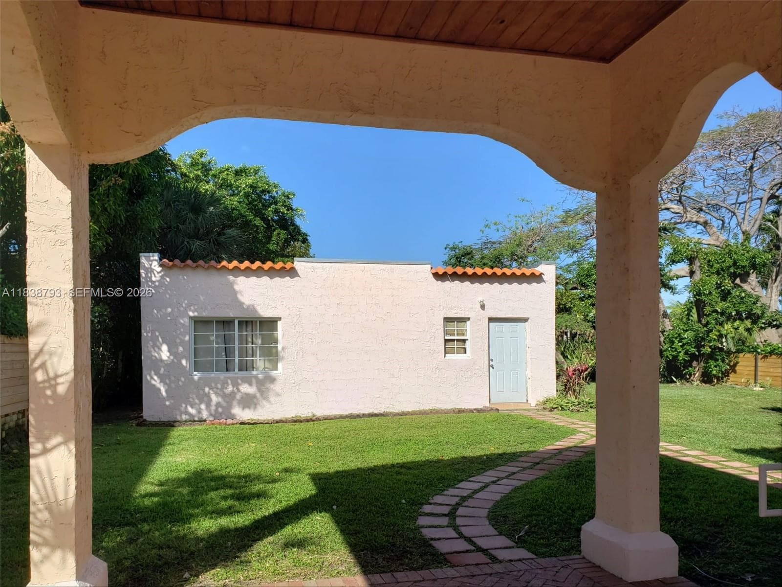3124 Prairie Ave, Miami Beach FL 33140 — 12