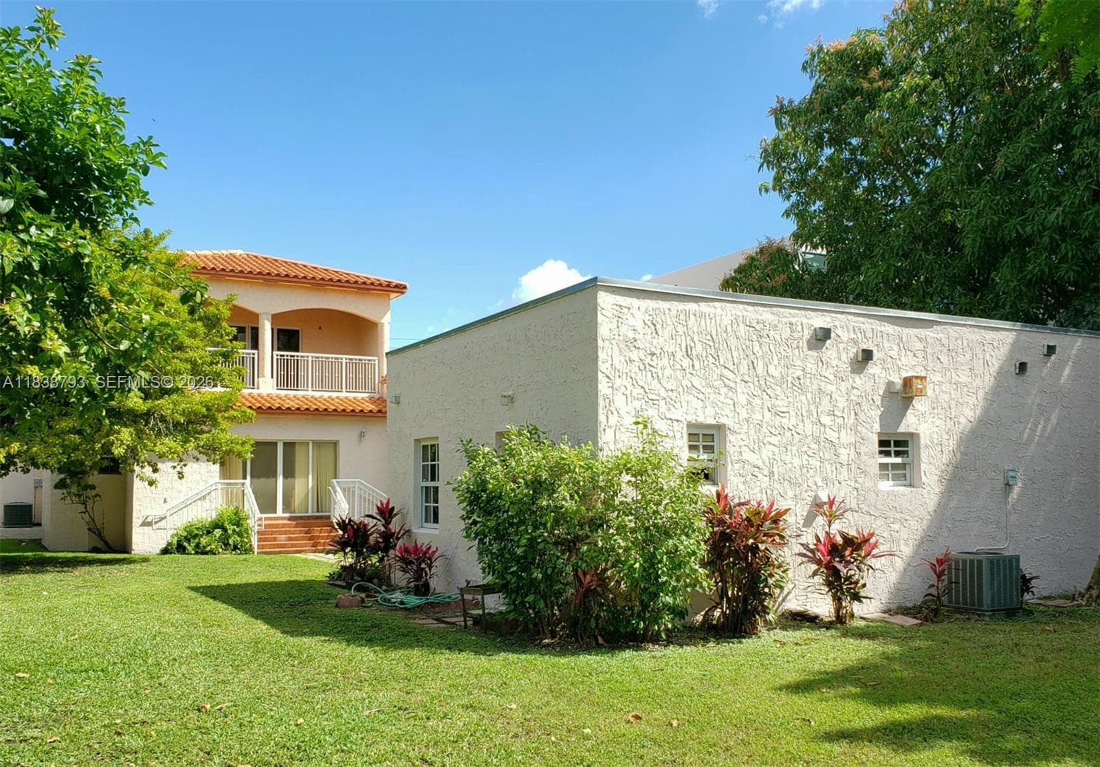 3124 Prairie Ave, Miami Beach FL 33140 — 8