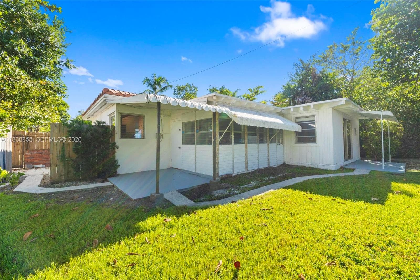 738 Fernwood Rd, Key Biscayne FL 33149 — 32