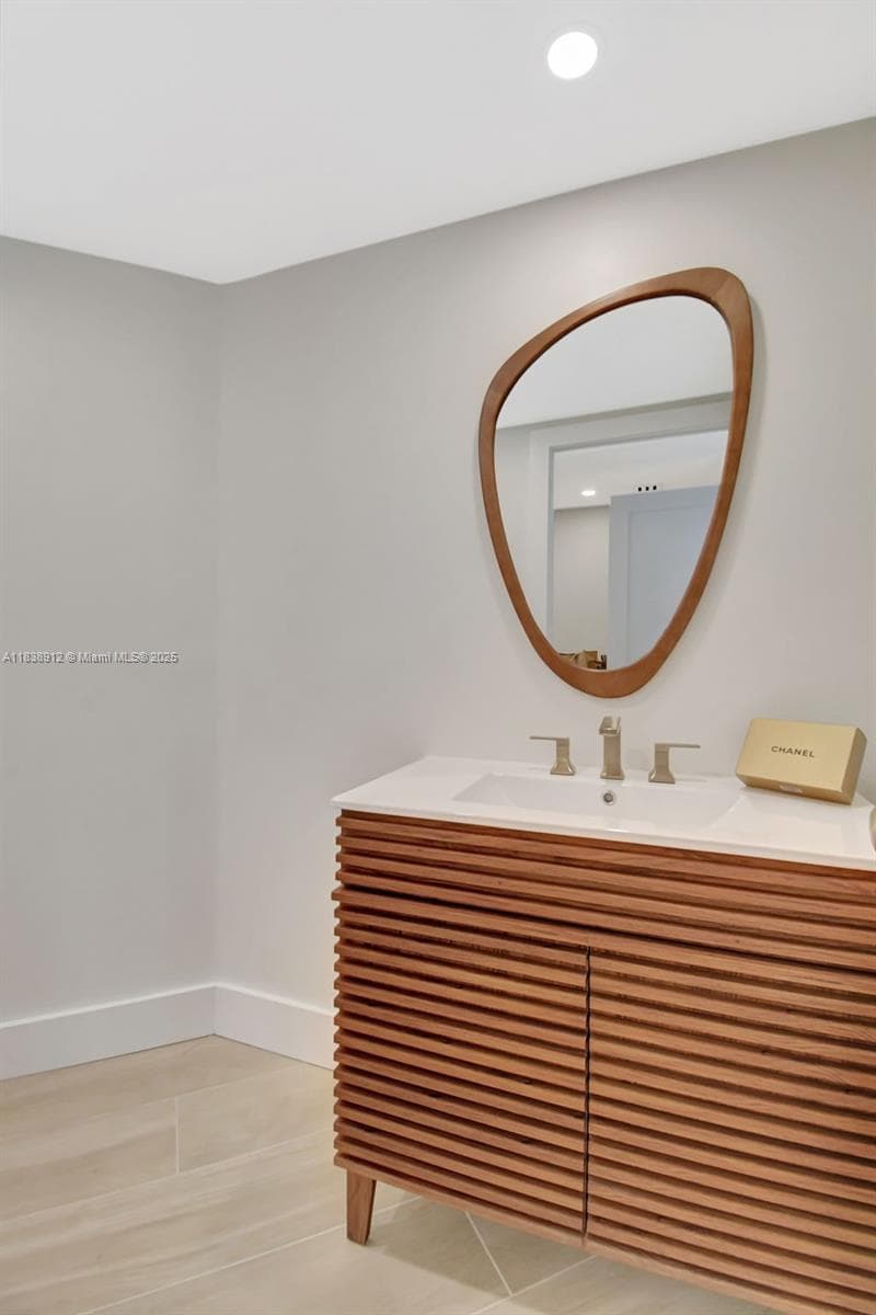3370 Hidden Bay Dr # 812, Aventura FL 33180 — 22