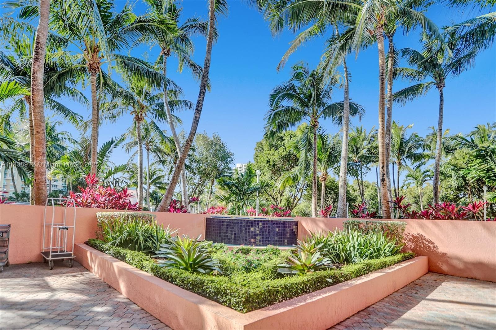 3370 Hidden Bay Dr # 812, Aventura FL 33180 — 53
