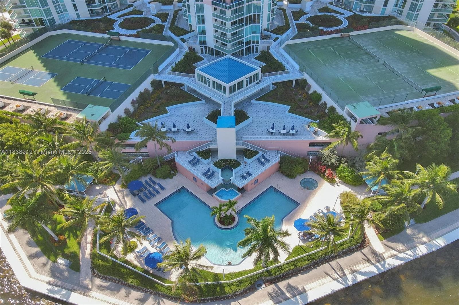 3370 Hidden Bay Dr # 812, Aventura FL 33180 — 39