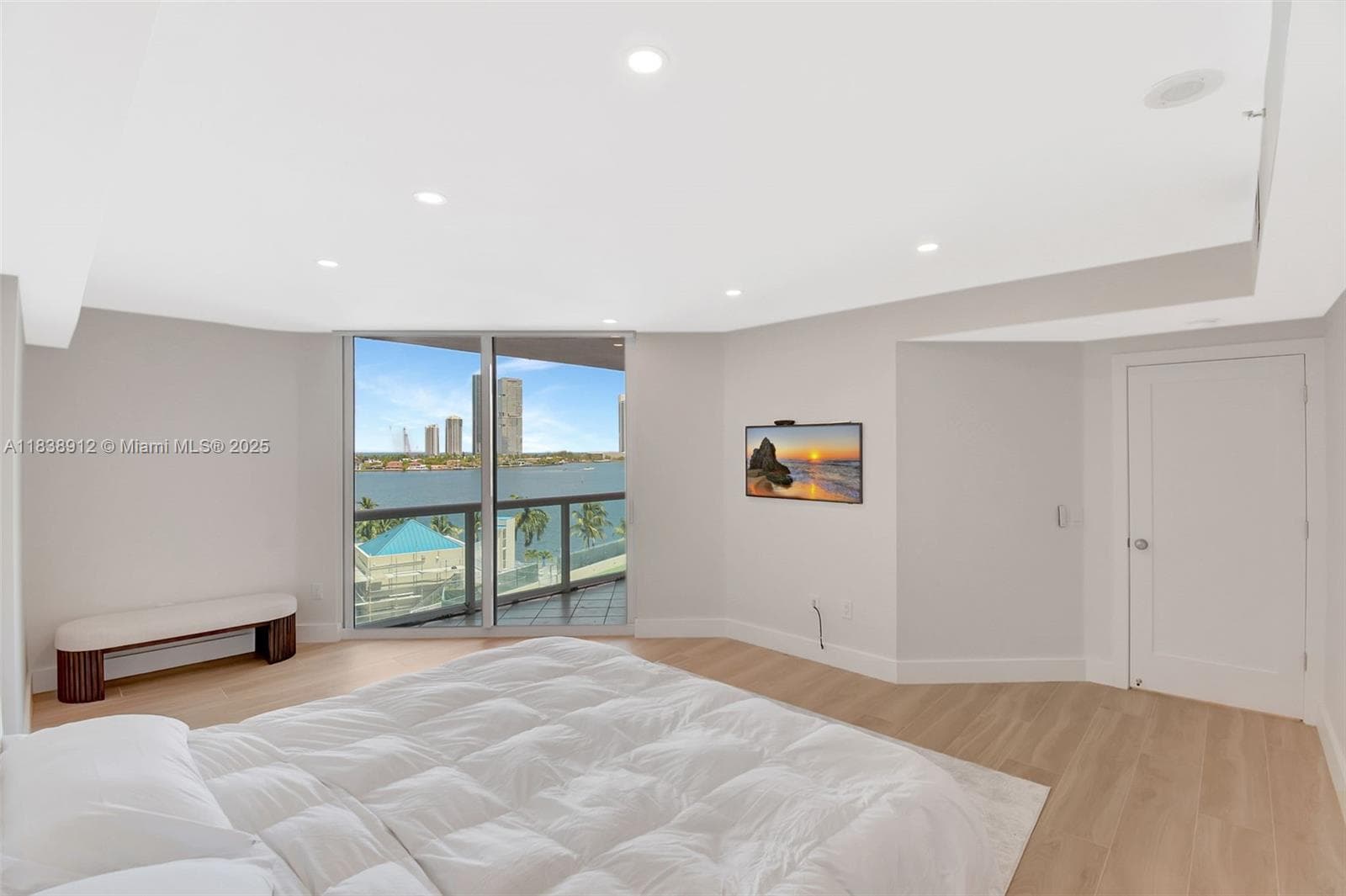 3370 Hidden Bay Dr # 812, Aventura FL 33180 — 25