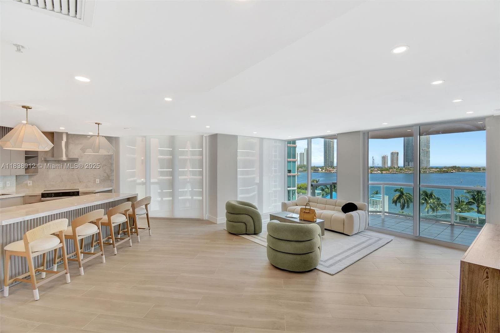3370 Hidden Bay Dr # 812, Aventura FL 33180 — 1