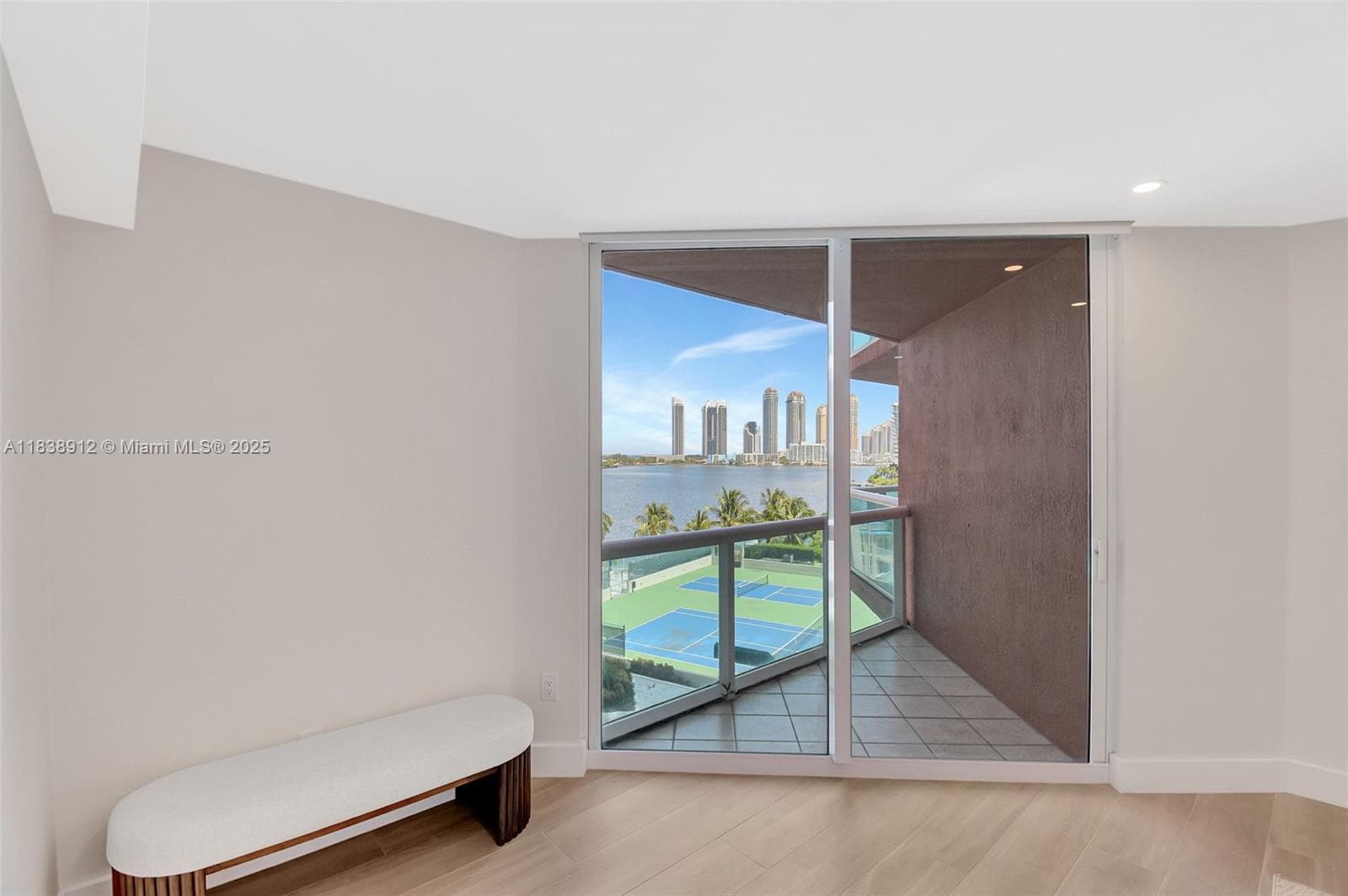 3370 Hidden Bay Dr # 812, Aventura FL 33180 — 26