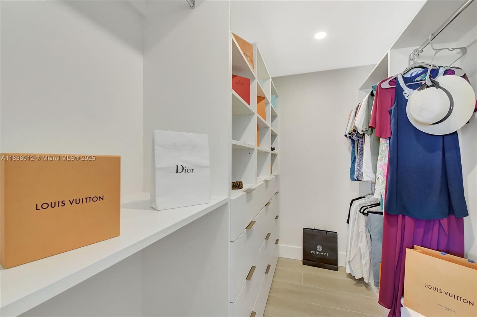 3370 Hidden Bay Dr # 812, Aventura FL 33180 — 28