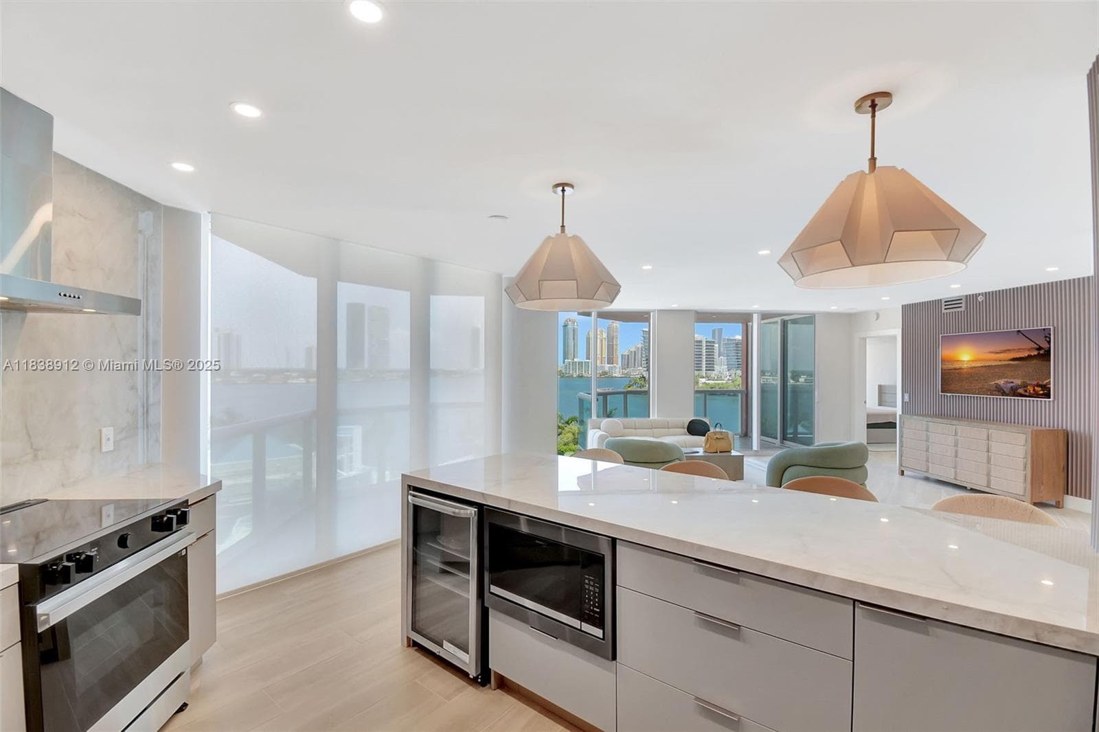 3370 Hidden Bay Dr # 812, Aventura FL 33180 — 13