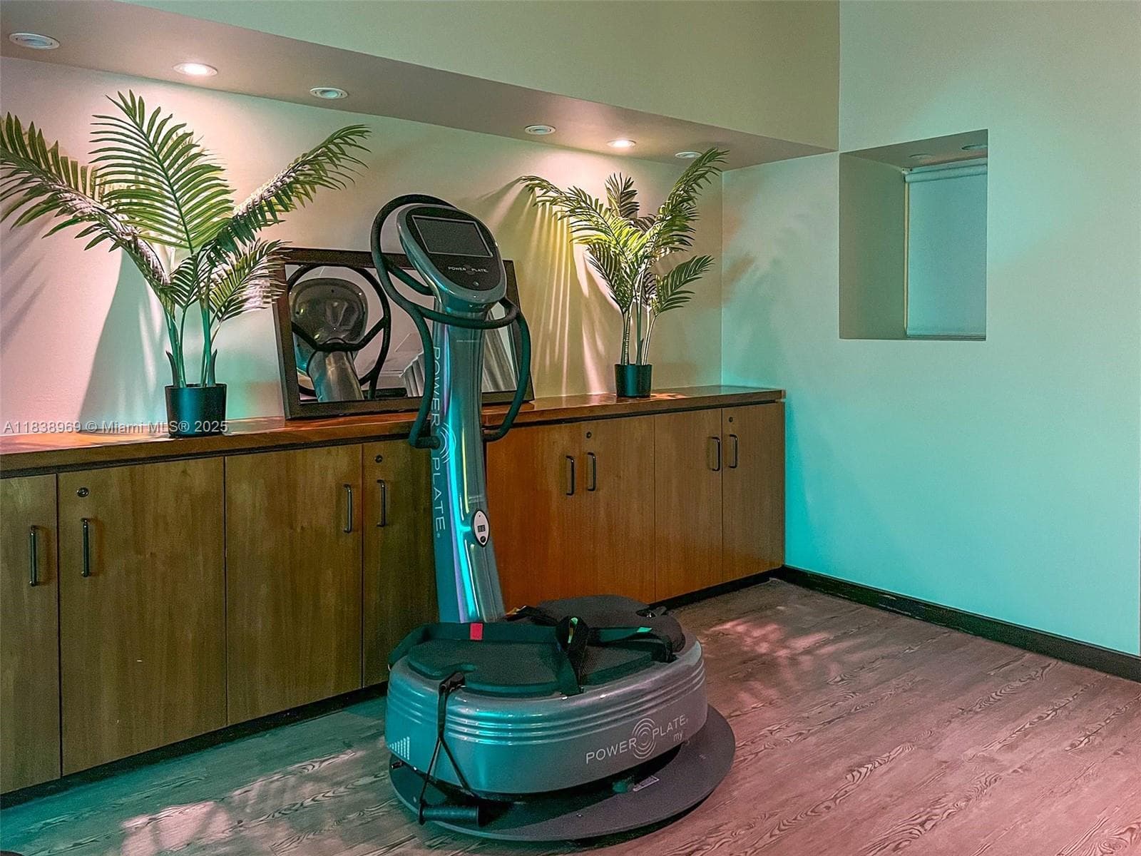 6799 Collins Ave # 804, Miami Beach FL 33141 — 43