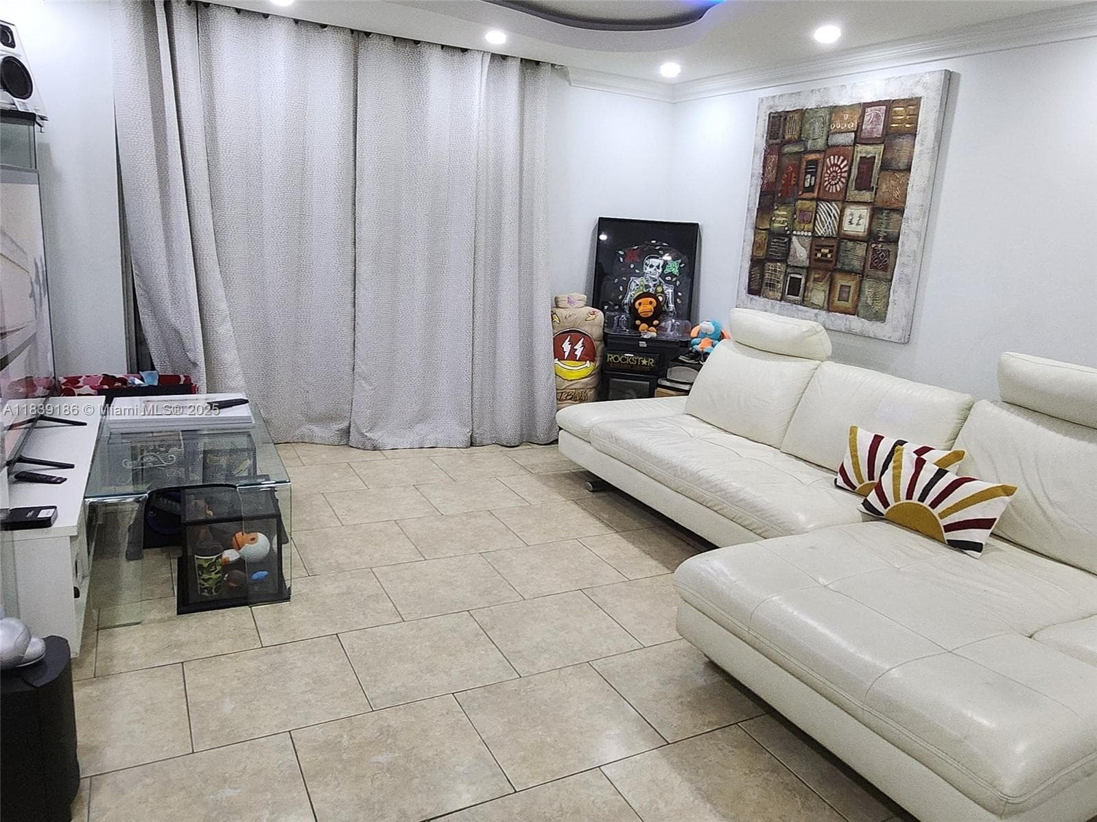 2750 NE 183rd St # 1701, Aventura FL 33160 — 3