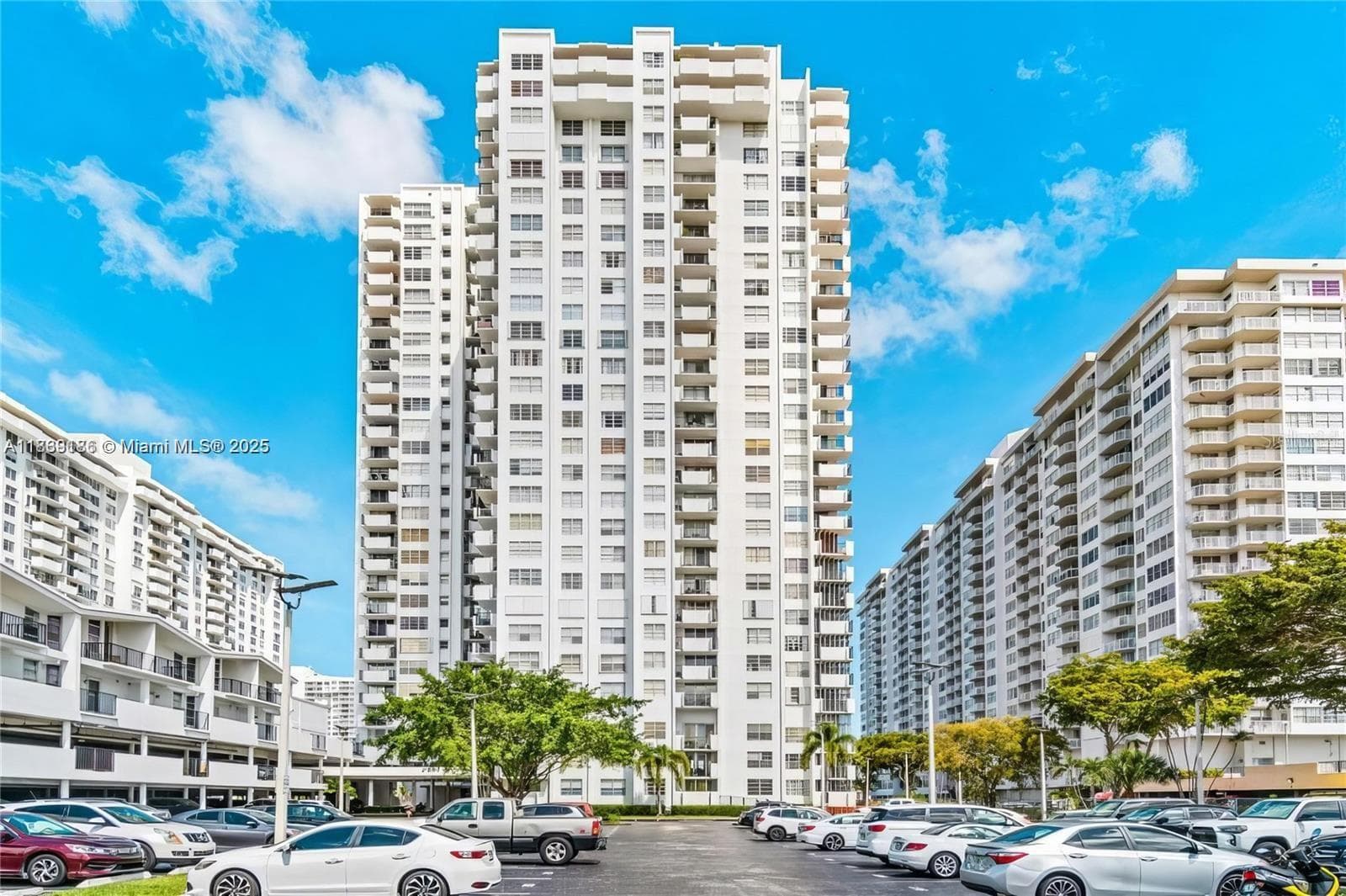 2750 NE 183rd St # 1701, Aventura FL 33160 — 28