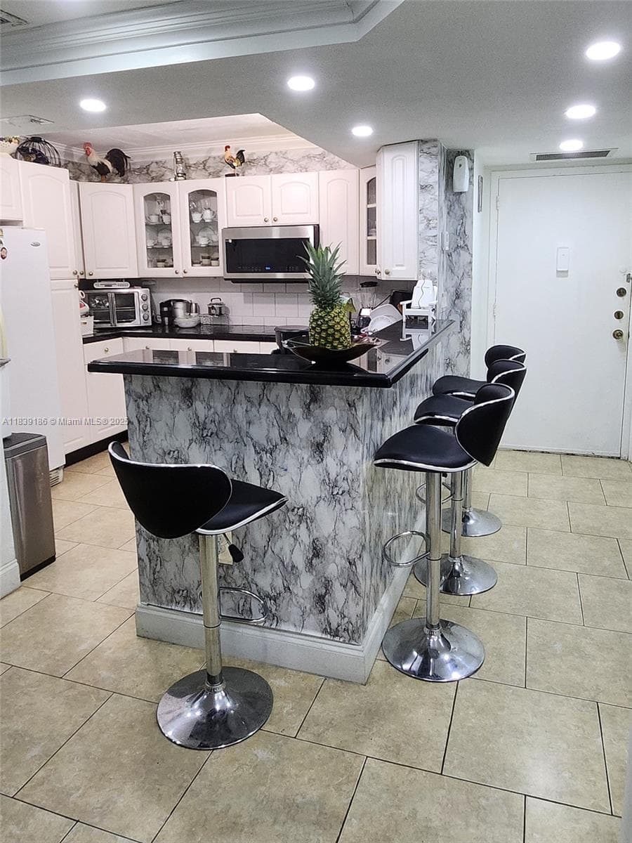 2750 NE 183rd St # 1701, Aventura FL 33160 — 9