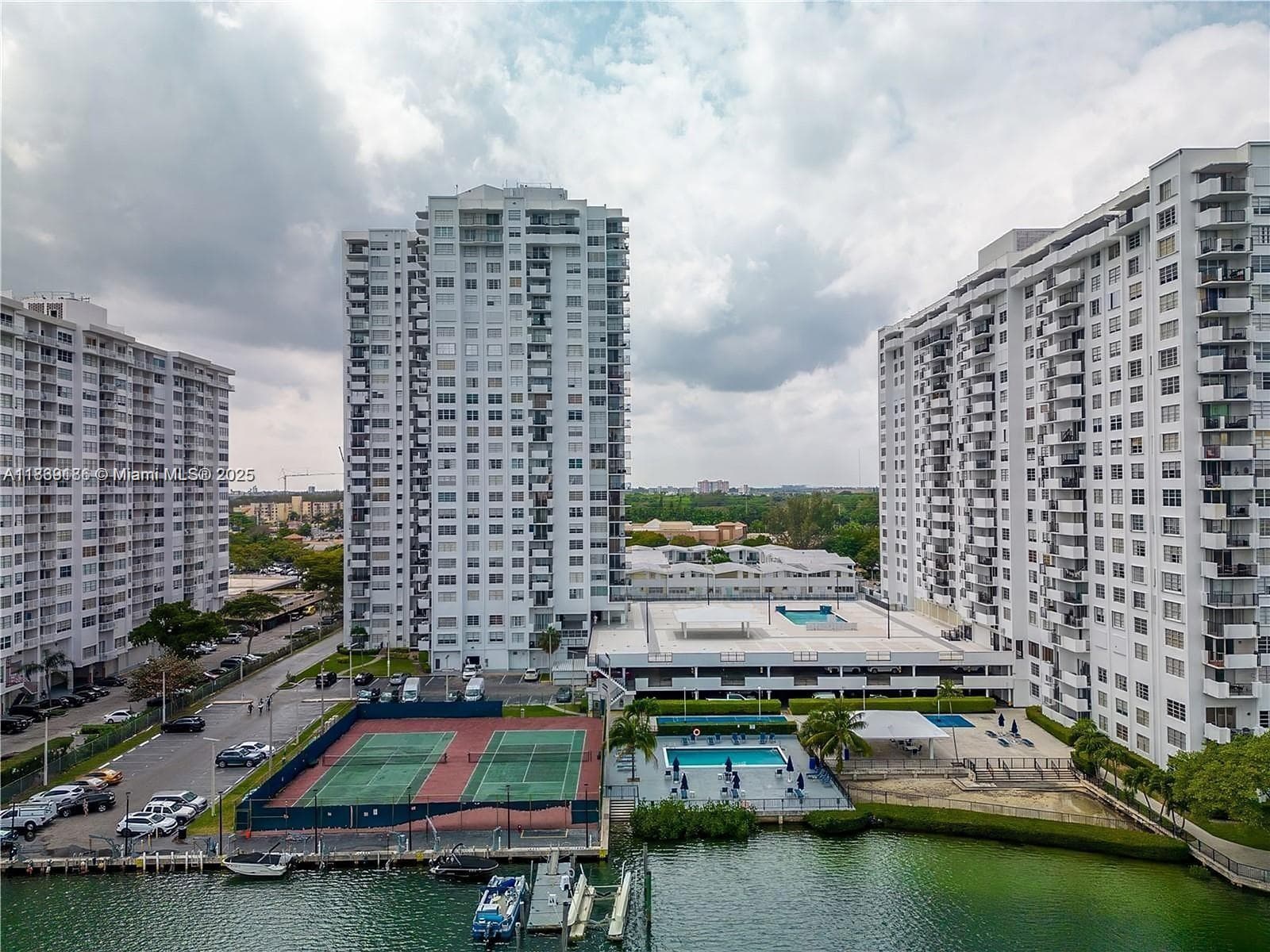 2750 NE 183rd St # 1701, Aventura FL 33160 — 30