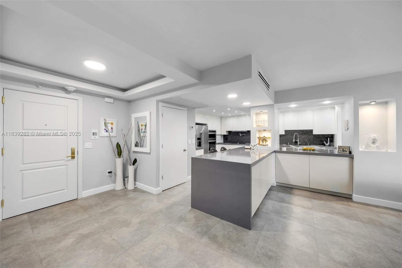 9801 Collins Ave # 16U, Bal Harbour FL 33154 — 2