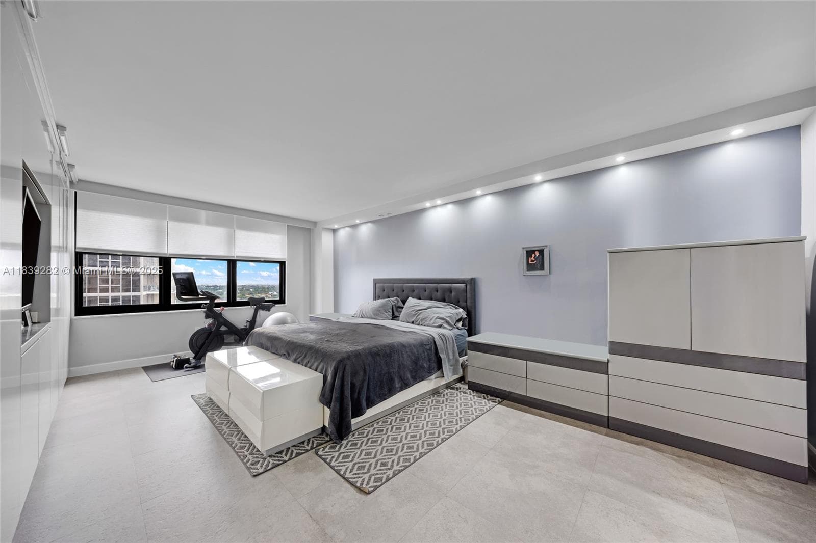 9801 Collins Ave # 16U, Bal Harbour FL 33154 — 20