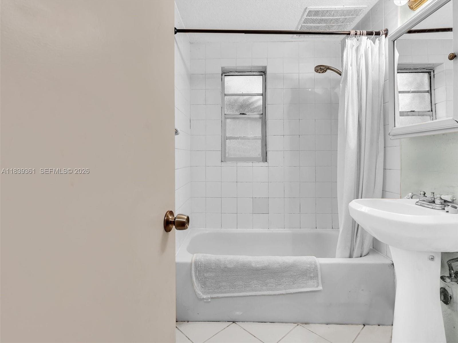 3210 E Elizabeth St, Miami FL 33133 — 46