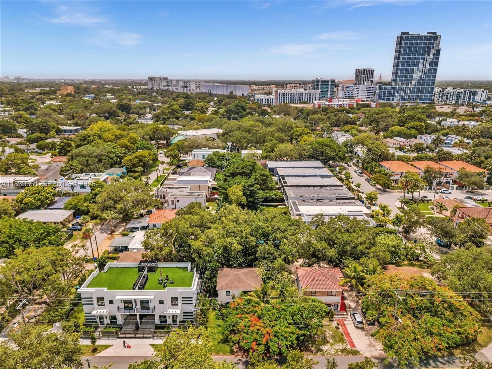 3210 E Elizabeth St, Miami FL 33133 — 36