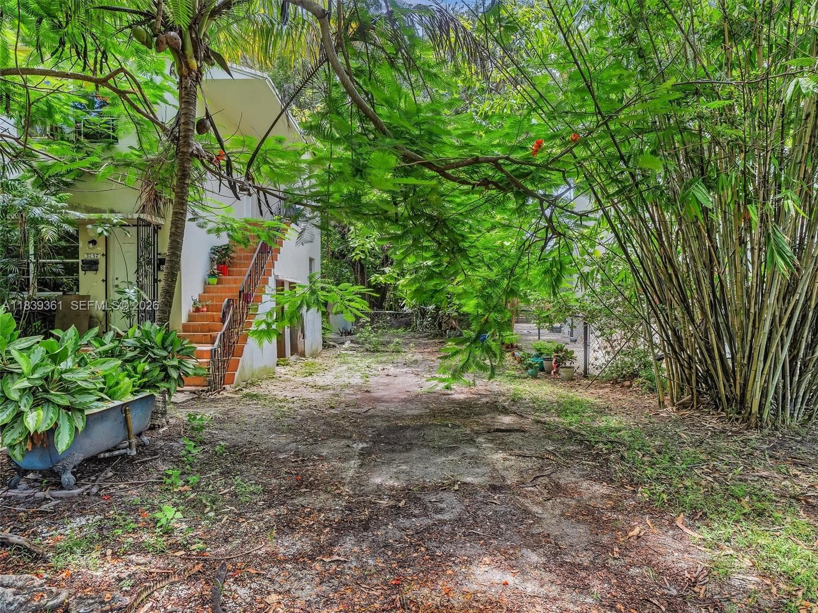 3210 E Elizabeth St, Miami FL 33133 — 28