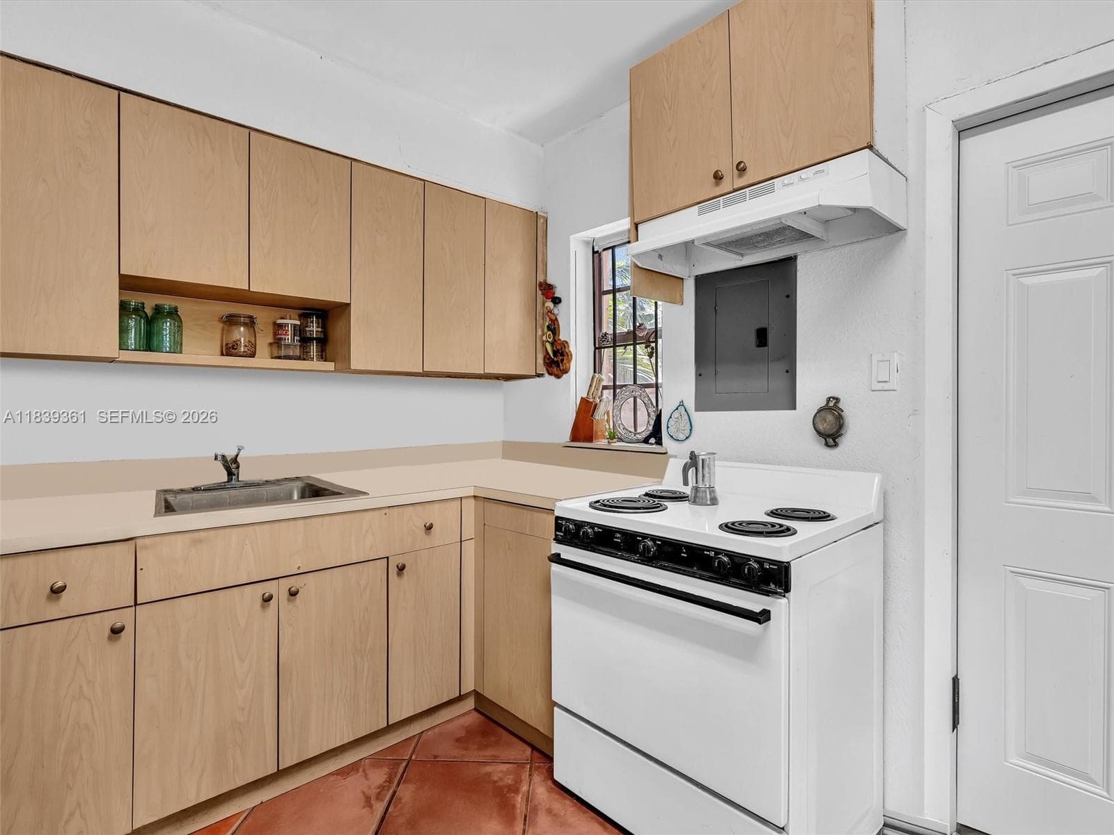 3210 E Elizabeth St, Miami FL 33133 — 51