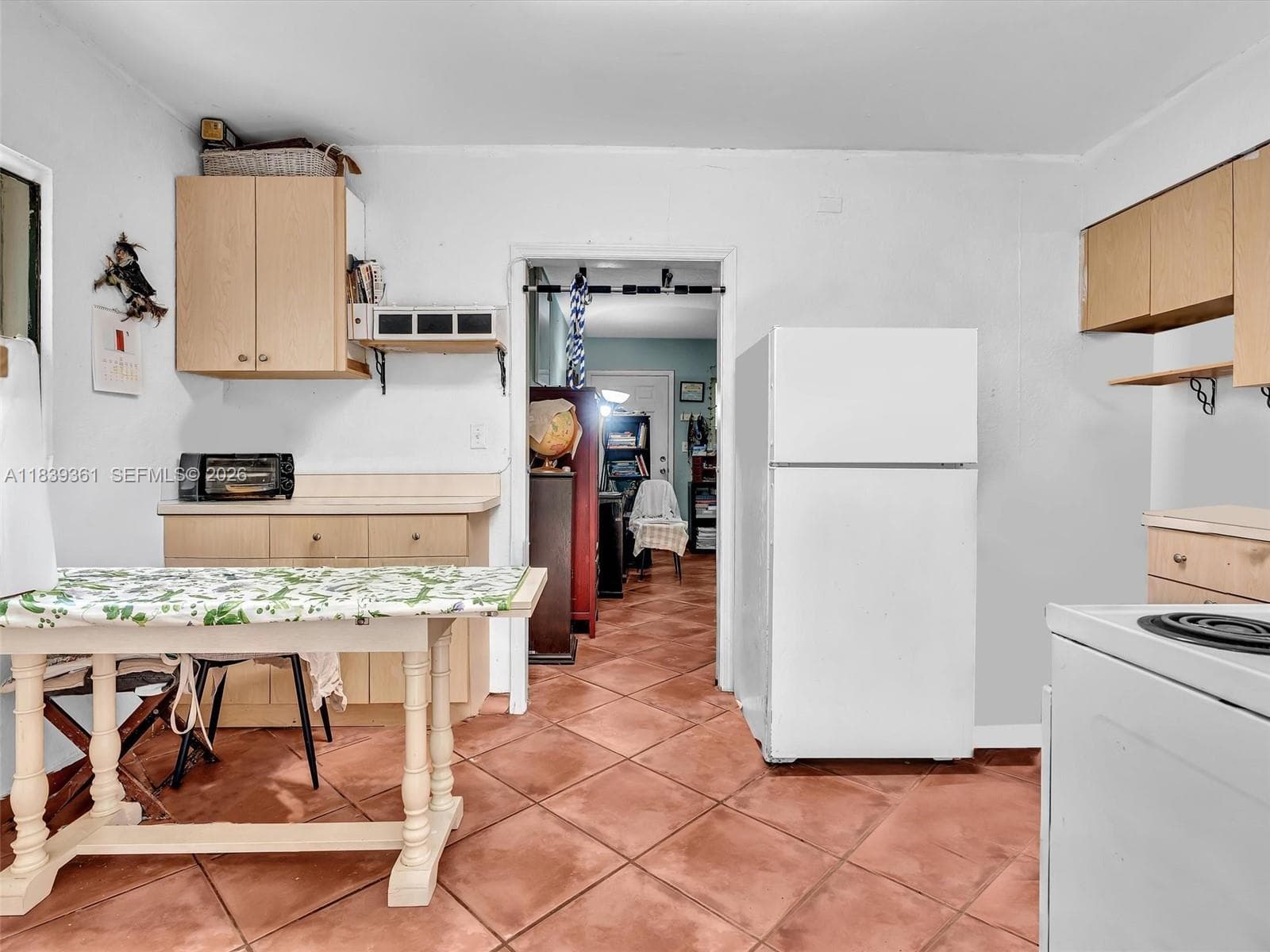 3210 E Elizabeth St, Miami FL 33133 — 54