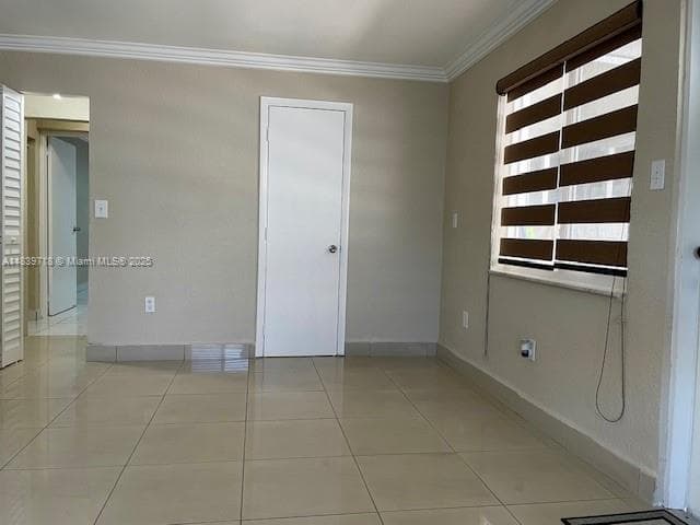 330 W 40th Pl, Hialeah FL 33012 — 11