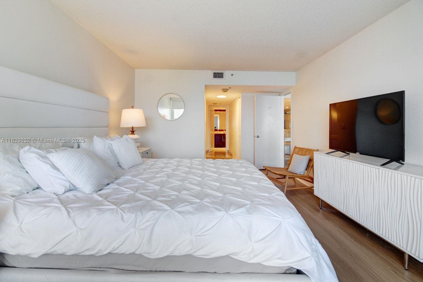 1717 N Bayshore Dr # 2635, Miami FL 33132 — 14