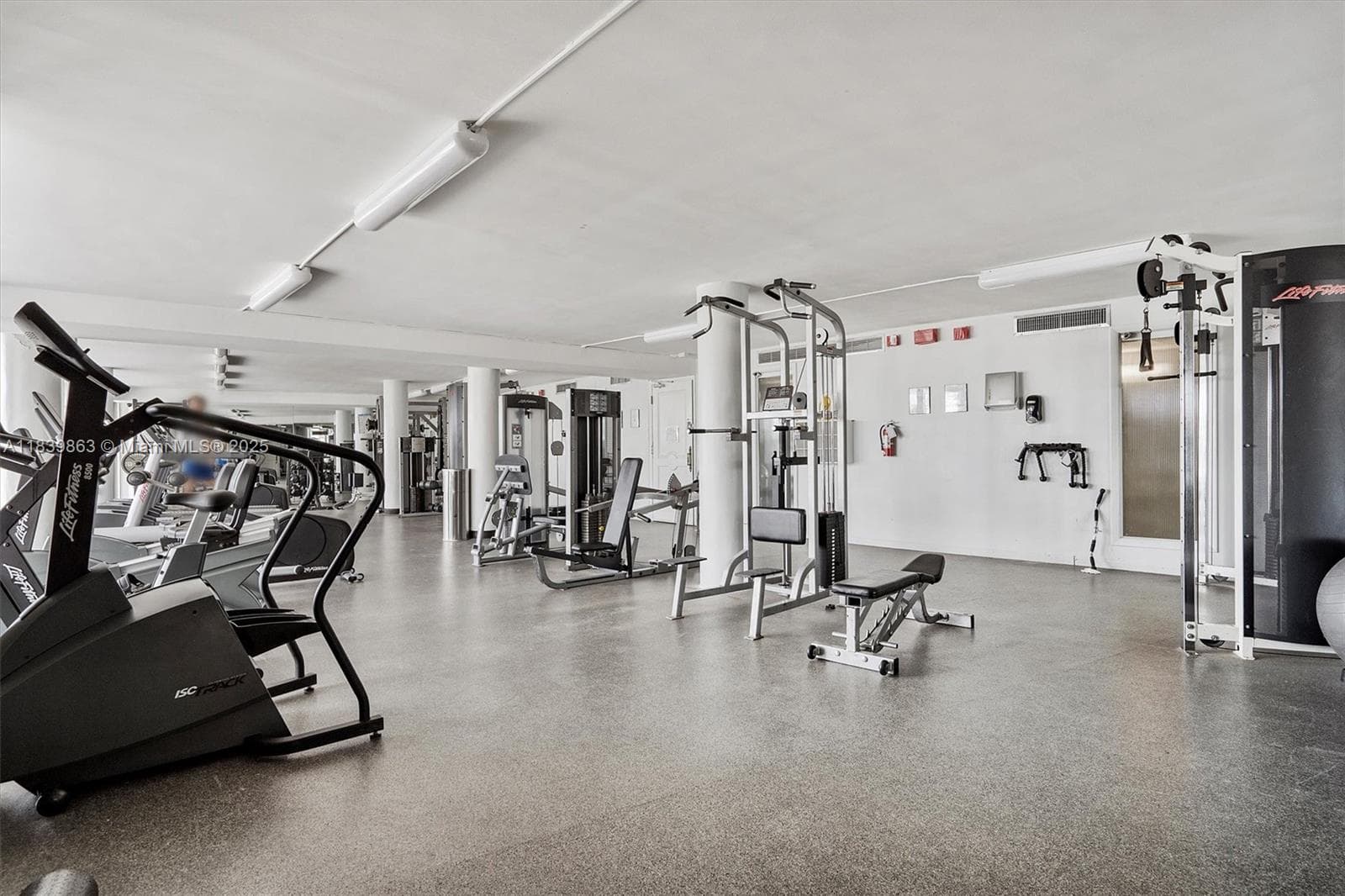 900 Bay Dr, Miami Beach FL 33141 — 43