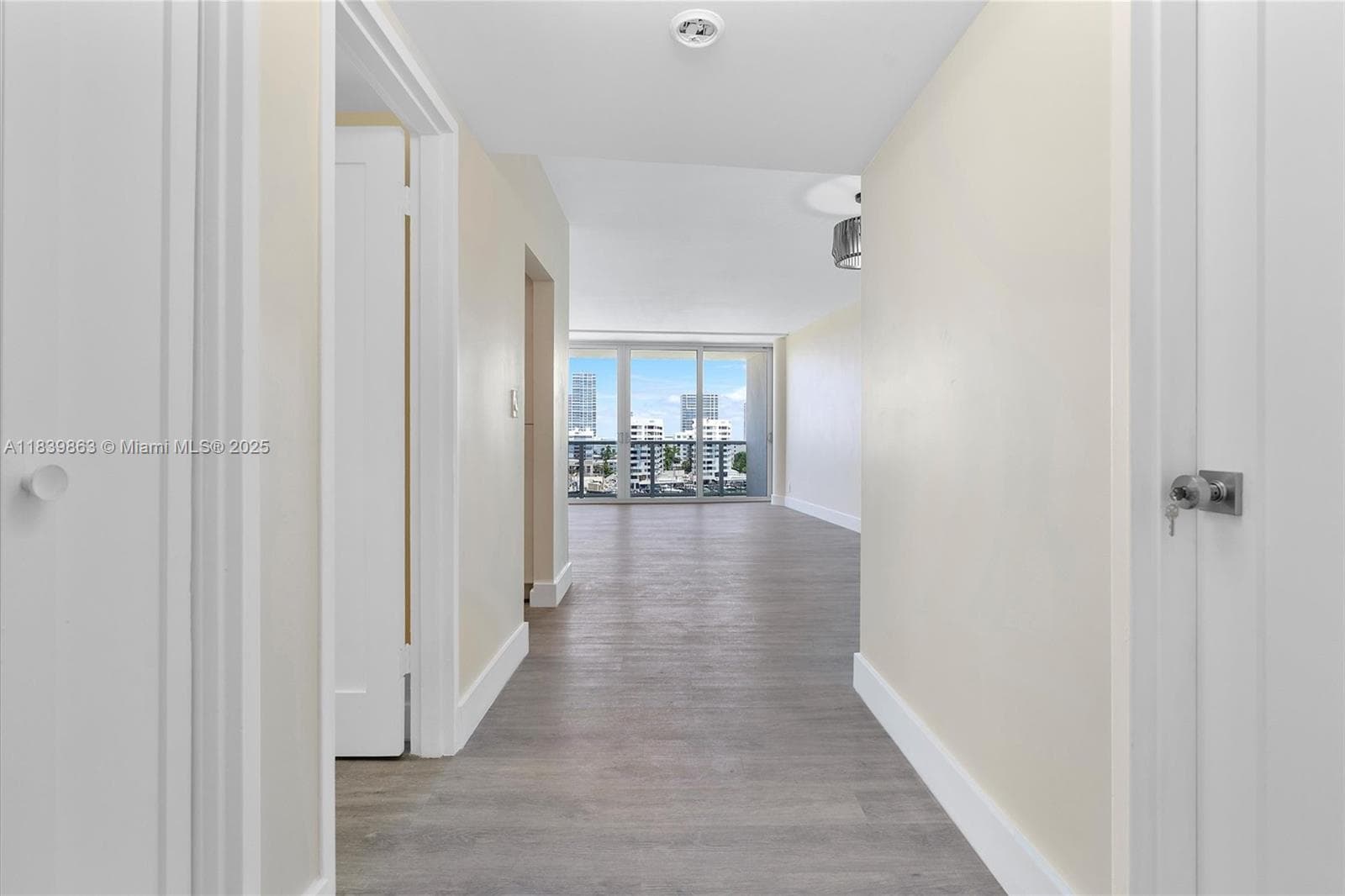 900 Bay Dr, Miami Beach FL 33141 — 16