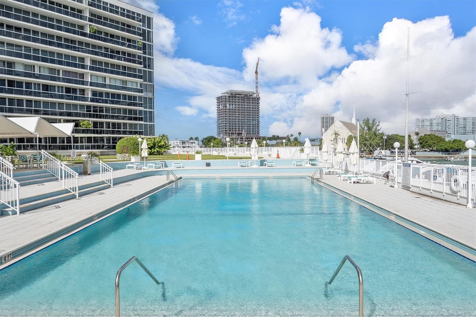 900 Bay Dr, Miami Beach FL 33141 — 36
