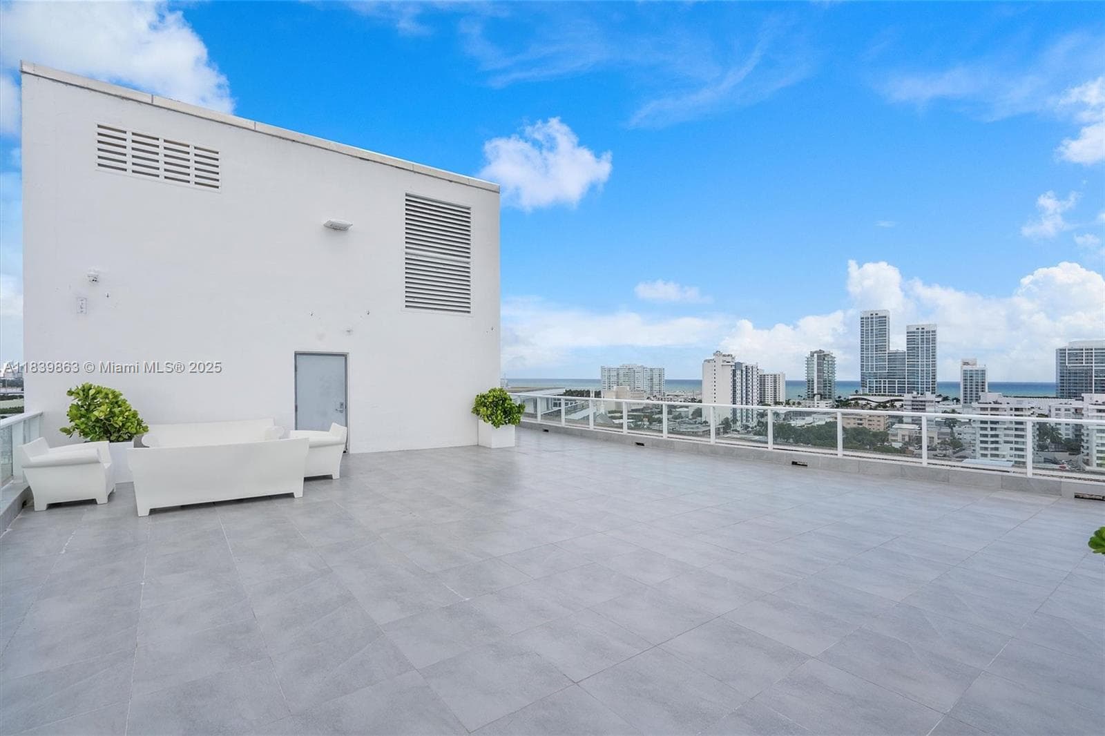 900 Bay Dr, Miami Beach FL 33141 — 32
