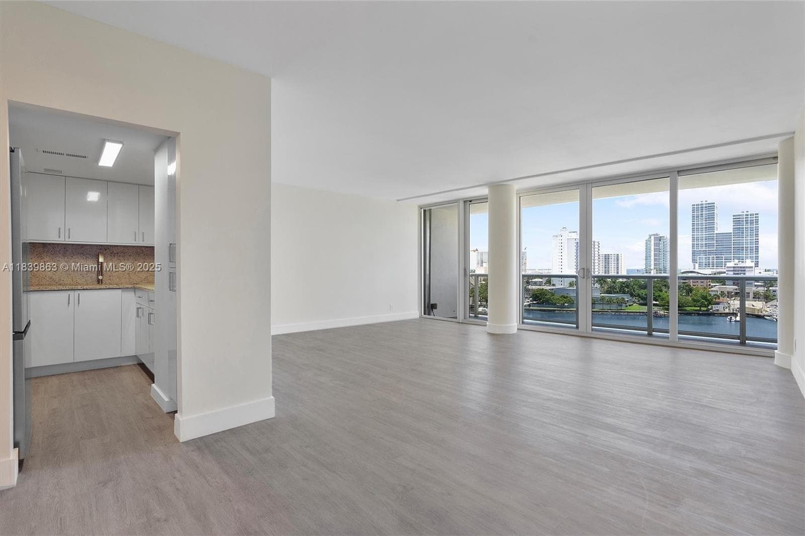900 Bay Dr, Miami Beach FL 33141 — 1