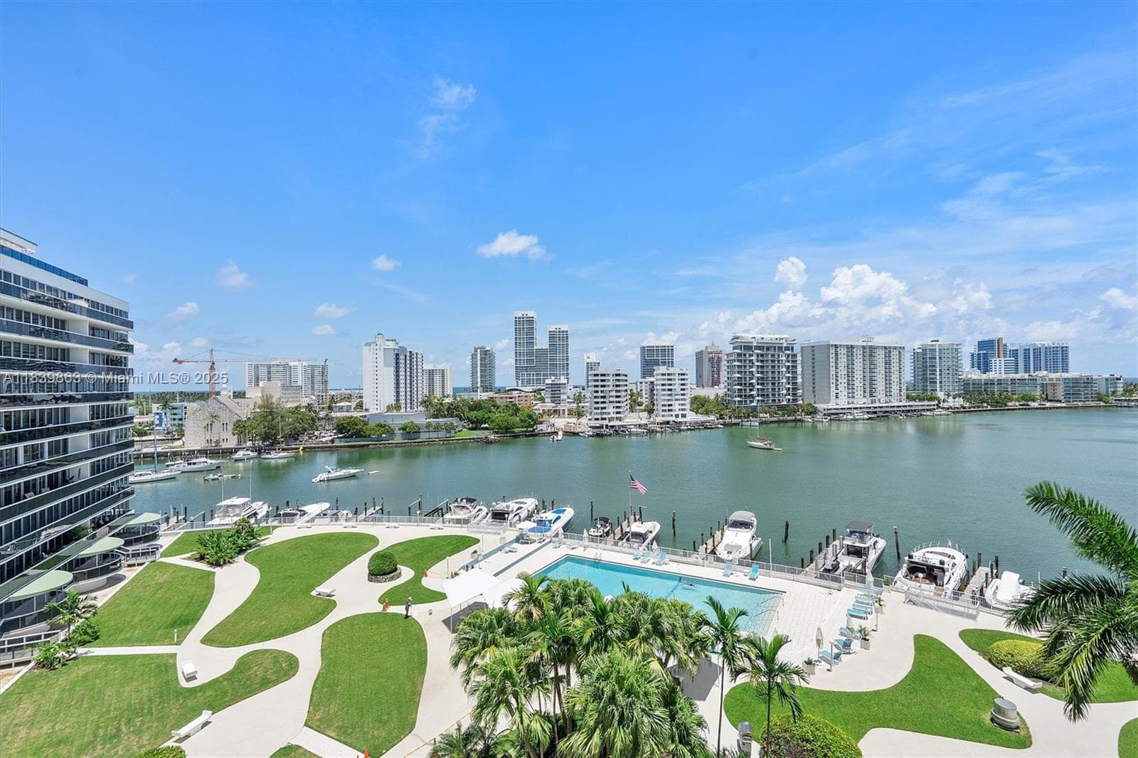 900 Bay Dr, Miami Beach FL 33141 — 24