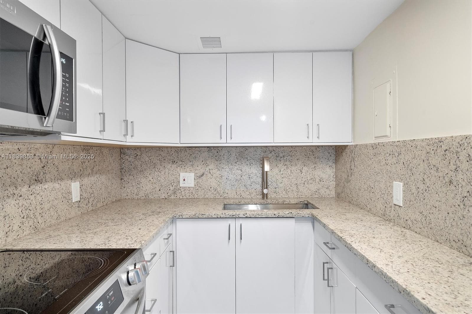 900 Bay Dr, Miami Beach FL 33141 — 10