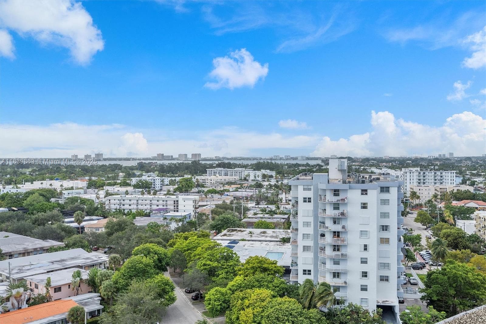 900 Bay Dr, Miami Beach FL 33141 — 31