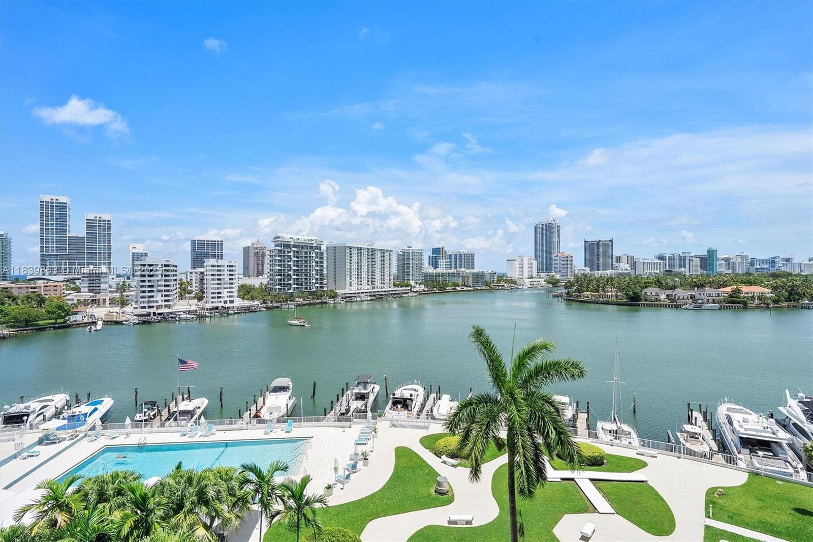 900 Bay Dr, Miami Beach FL 33141 — 25