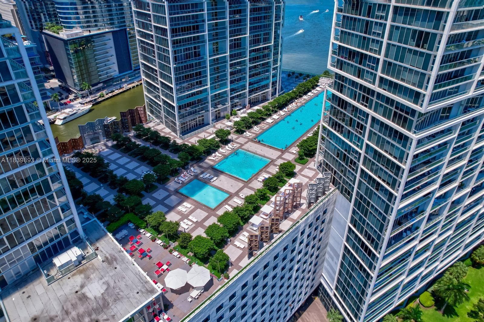 485 Brickell Ave # 2908, Miami FL 33131 — 32