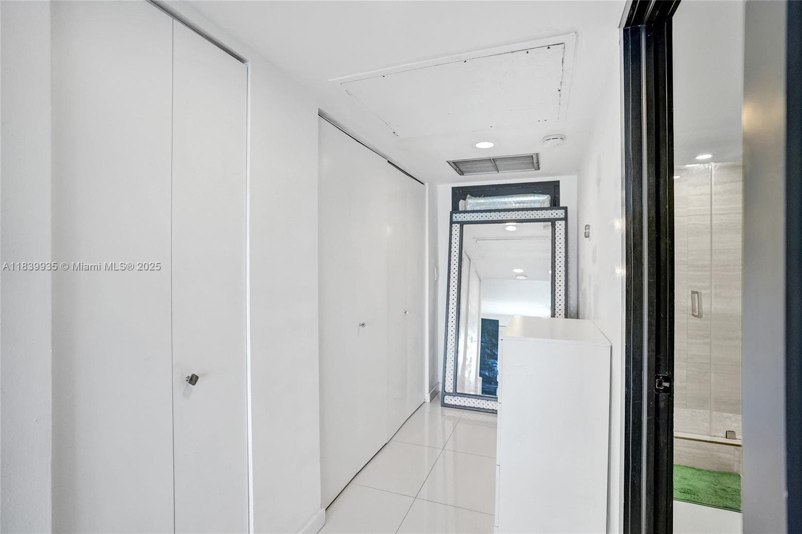 11111 Biscayne Blvd # 1915, Miami FL 33181 — 17