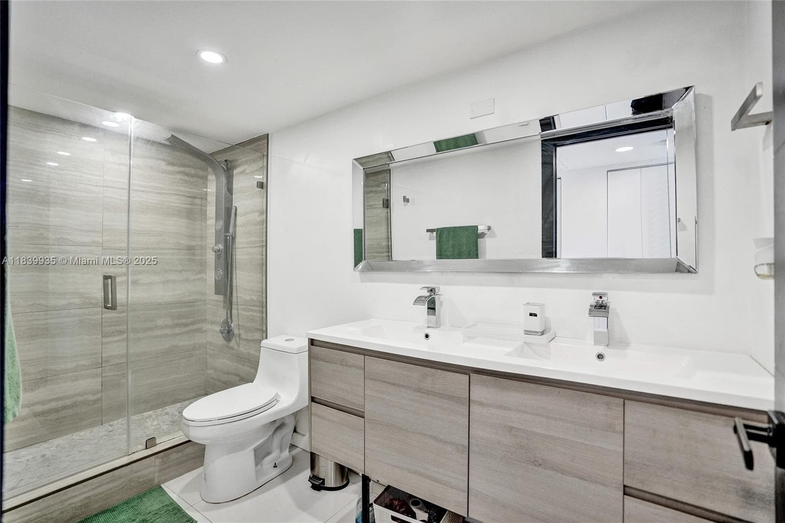 11111 Biscayne Blvd # 1915, Miami FL 33181 — 5