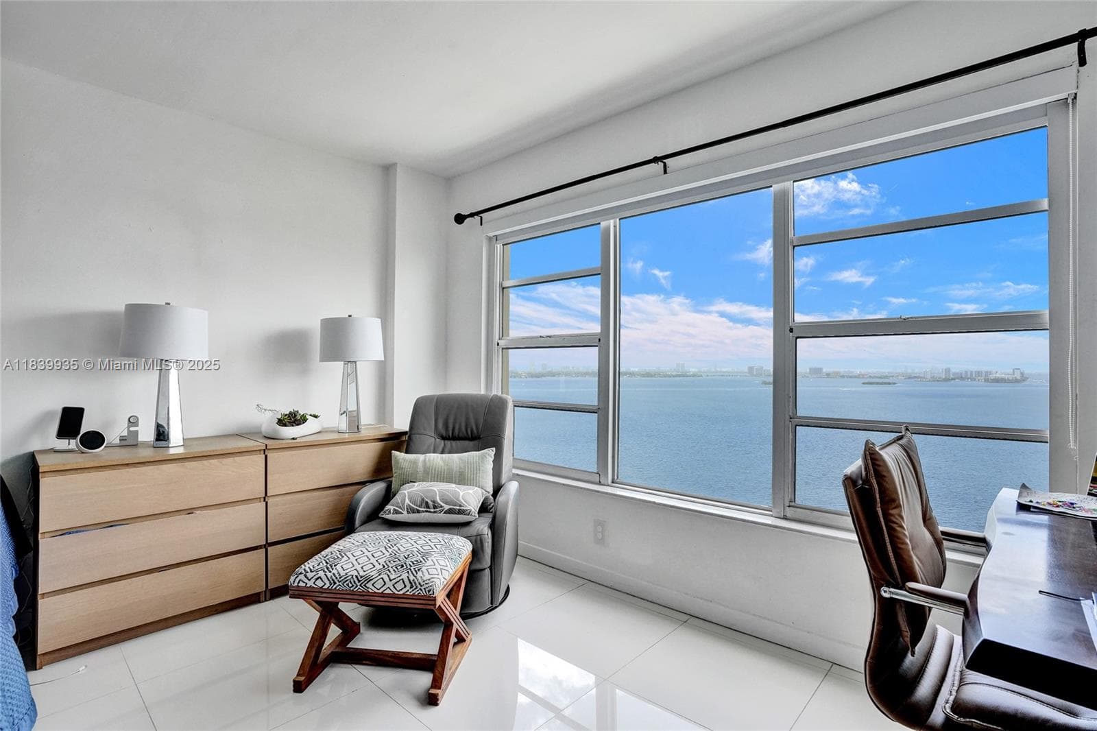 11111 Biscayne Blvd # 1915, Miami FL 33181 — 21